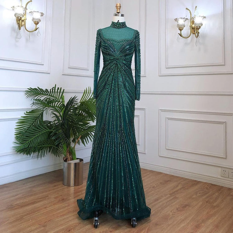 Vestido de Festa Sereia Magnus em Cetim Cravejado com Cristais - Modelo Especial