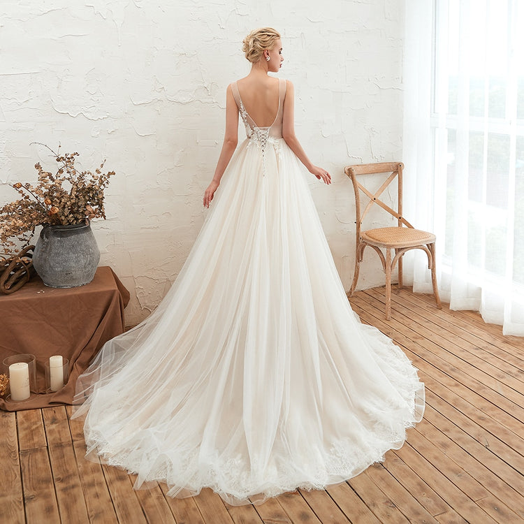 Vestido de Noiva Longo com Apliques e Saia em Tulle e Renda