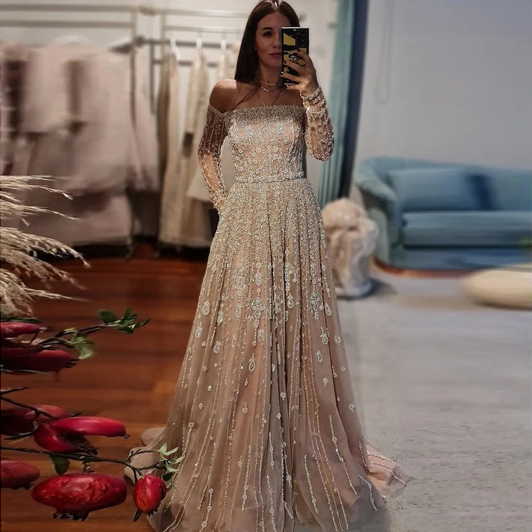 Vestido de Festa Longo Decorado com Flores - Modelo Especial