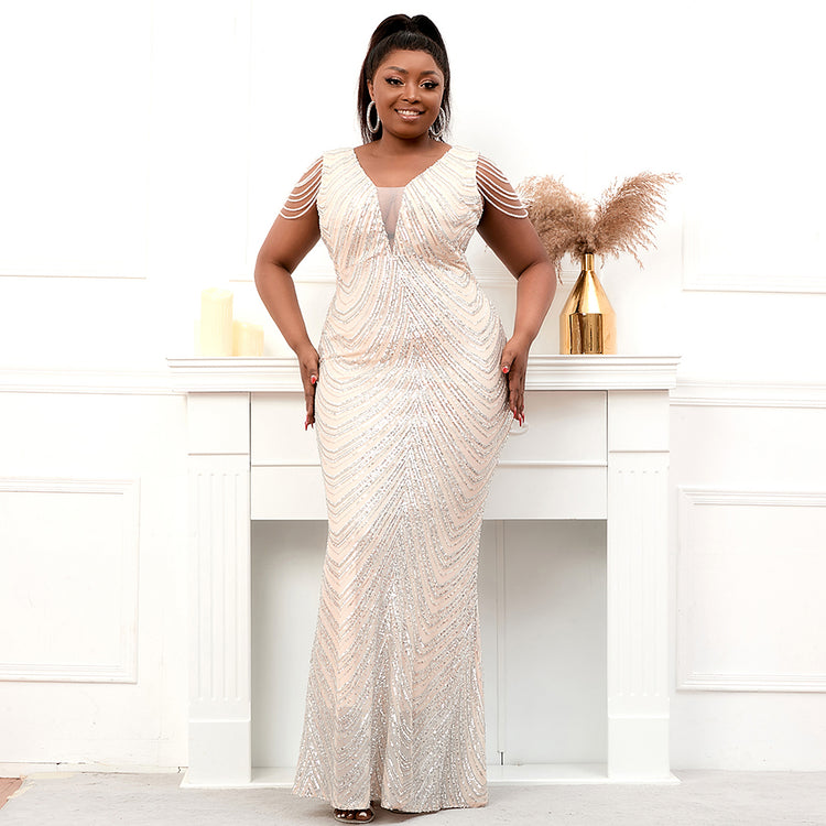 Vestido de Festa Plus Size Luxo com Manga Detalhada em Miçangas Prateado