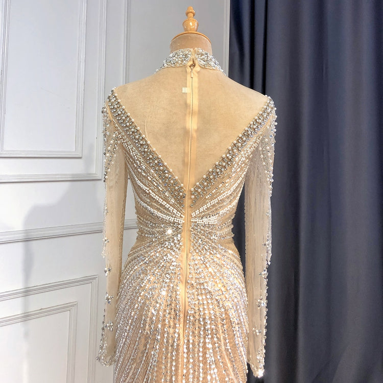 Vestido de Festa Sereia Magnus em Cetim Cravejado com Cristais - Modelo Especial
