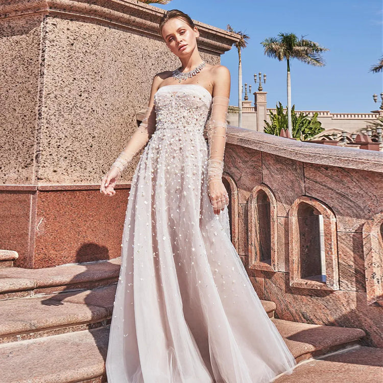Vestido de Festa Longo em Renda Suave Champanhe - Modelo Especial