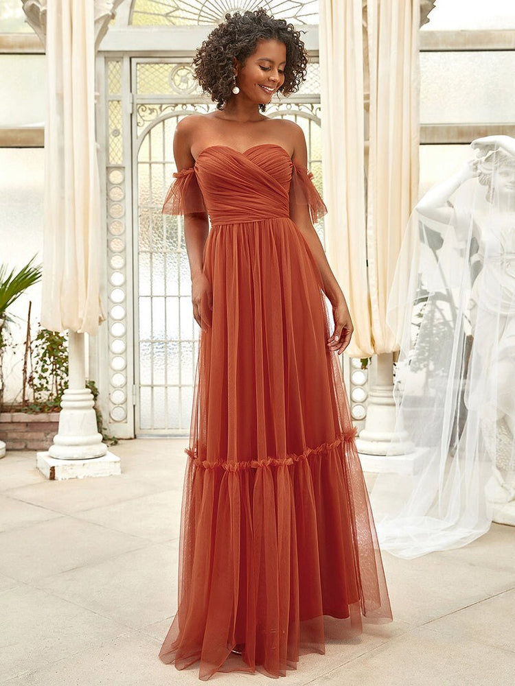 Vestido de Festa Clássico com Camadas em Tule