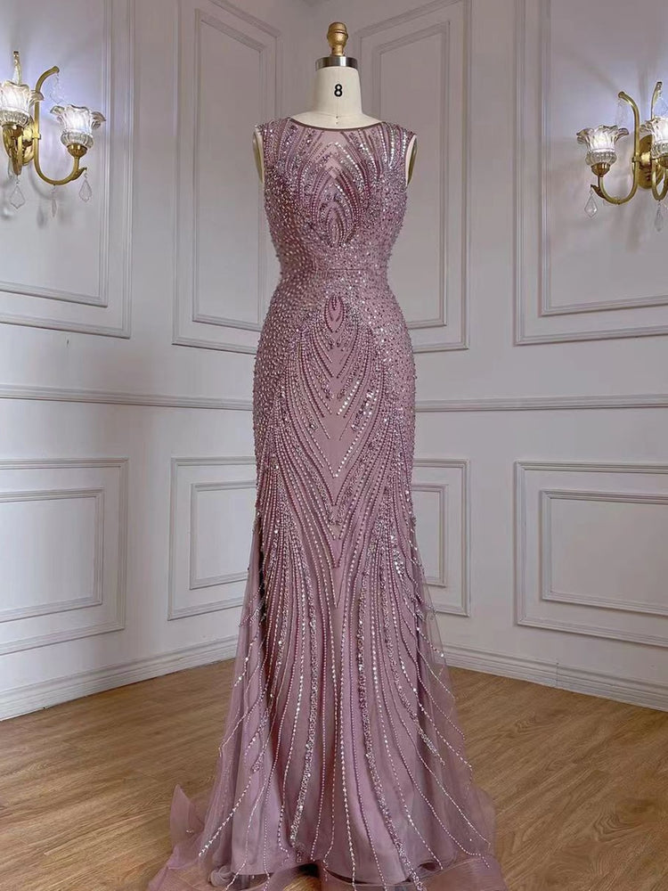 Vestido de Festa Luxo todo Decorado em Cristais com Manta - Modelo Especial