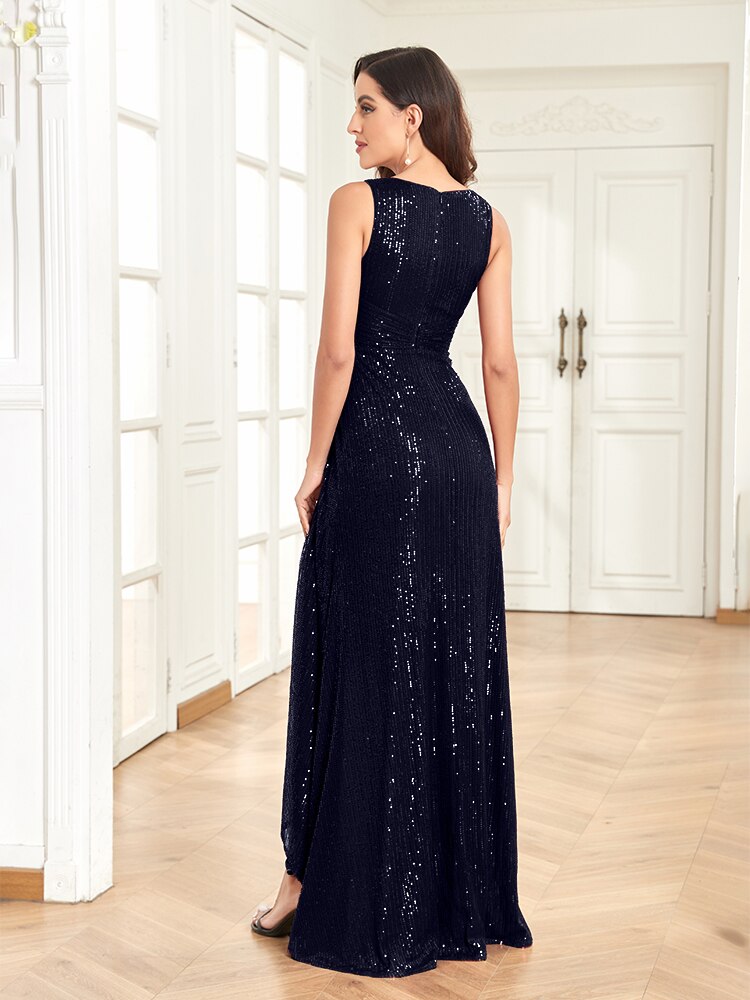 Vestido de Festa Longo Detalhado em Brilhos e Paetês Azul Marinho