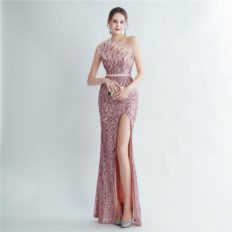 Vestido de Festa Longo Clássico em Plumas