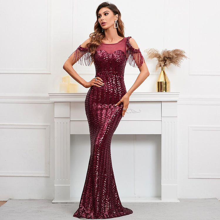 Vestido de Festa Longo Sereia com Detalhes em Paetês e Miçangas