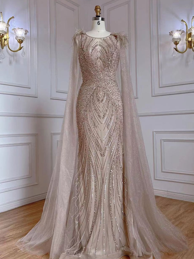 Vestido de Festa Luxo todo Decorado em Cristais com Manta - Modelo Especial