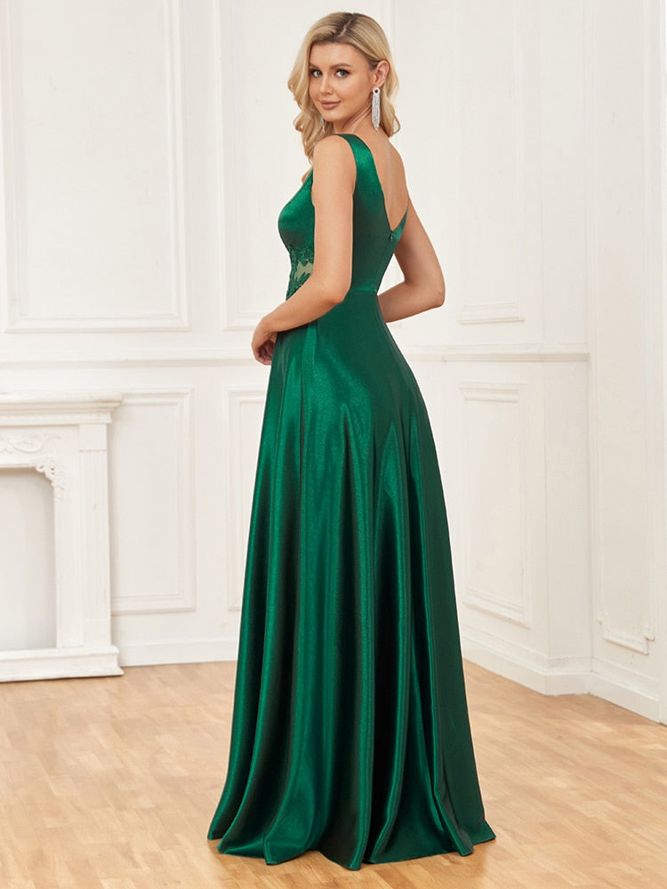 Vestido de Festa com Decote V em Renda Verde Império
