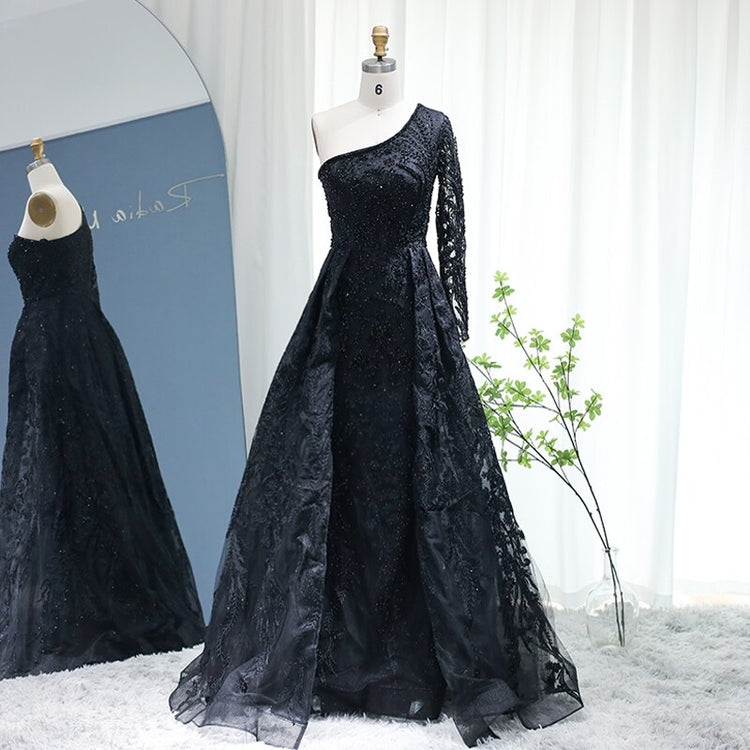 Vestido de Festa Maxi Luxo Decorado com Cristais e Manga Assimétrica - Modelo Especial