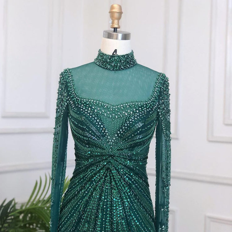 Vestido de Festa Sereia Magnus em Cetim Cravejado com Cristais - Modelo Especial