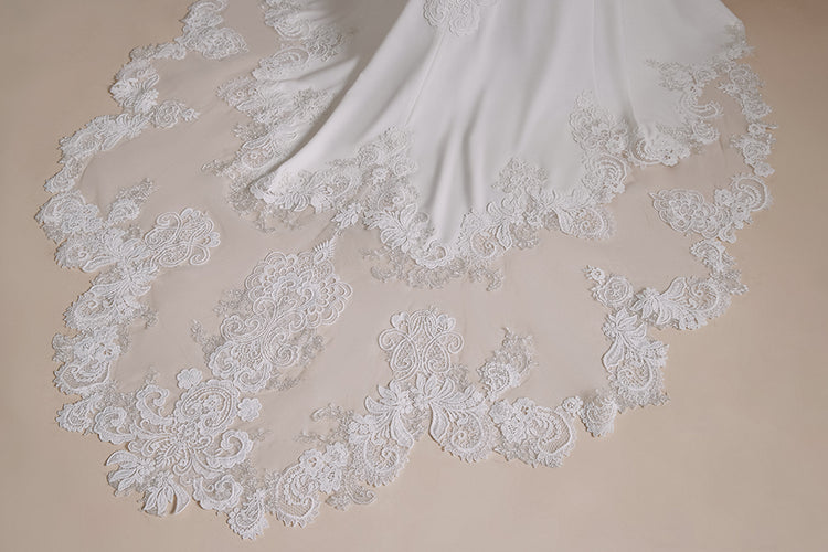 Vestido de Noiva Sereia Luxo com Parte Superior Detalhada em Rendas