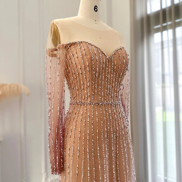 Vestido de Festa Luxo em Dupla Camada com Sobreposição com Pedrarias Bordadas