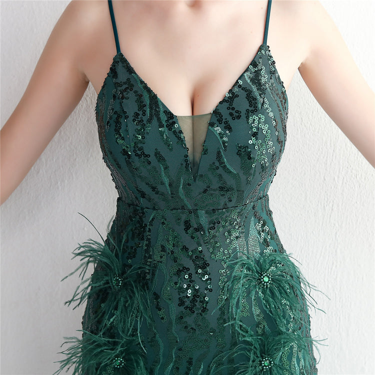 Vestido de Festa Longo Luxo com Detalhes em Plumas Verde