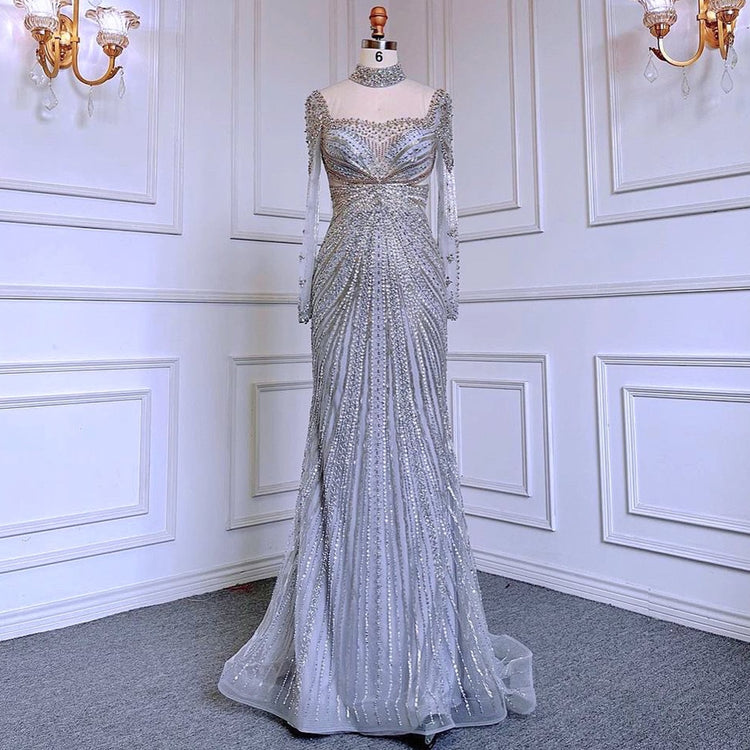 Vestido de Festa Sereia Magnus em Cetim Cravejado com Cristais - Modelo Especial