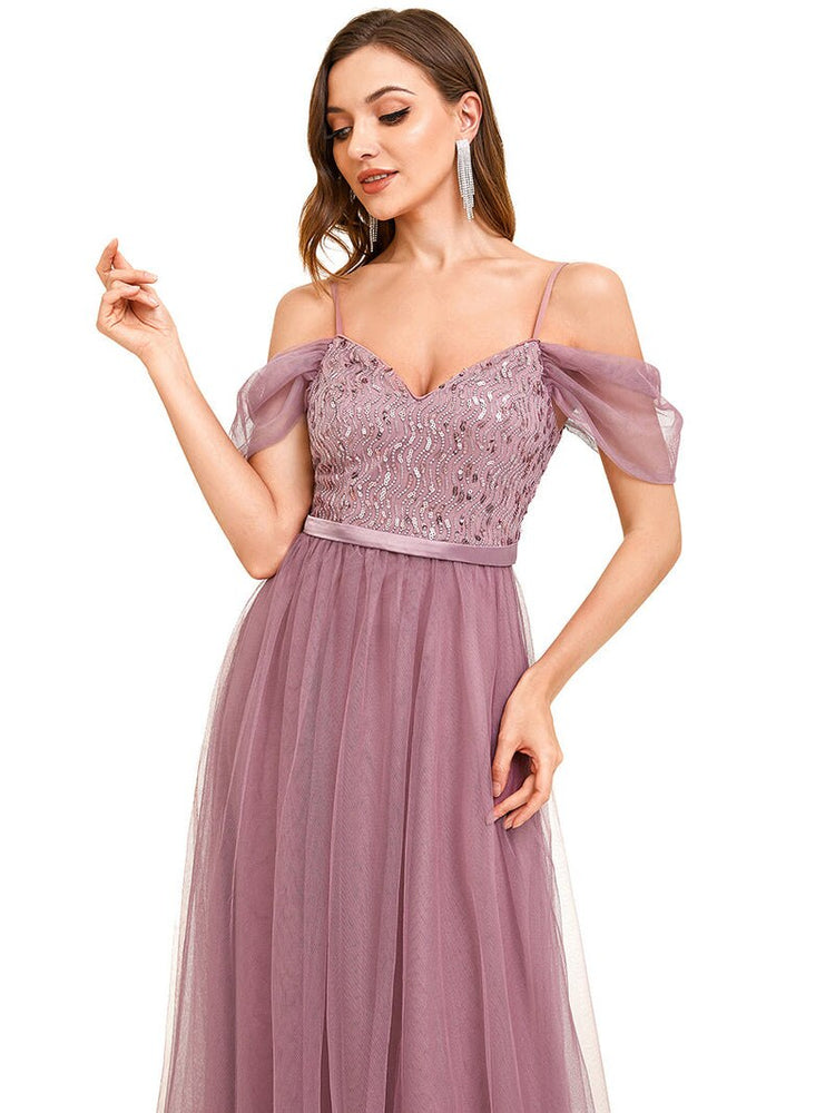 Vestido de Festa Clássico Detalhes em Tule