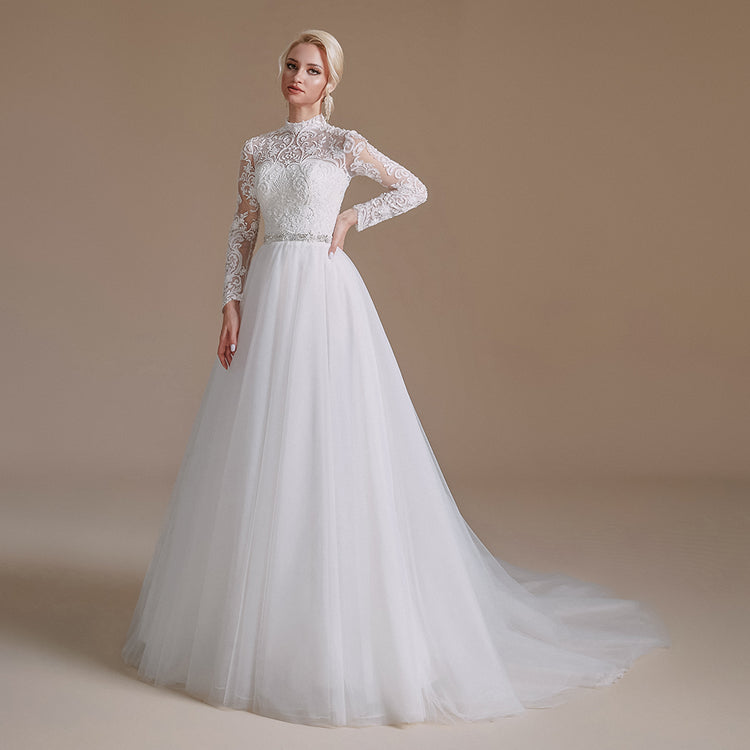 Vestido de Festa Luxo Clássico Romântico com Apliques em Cristais e Renda