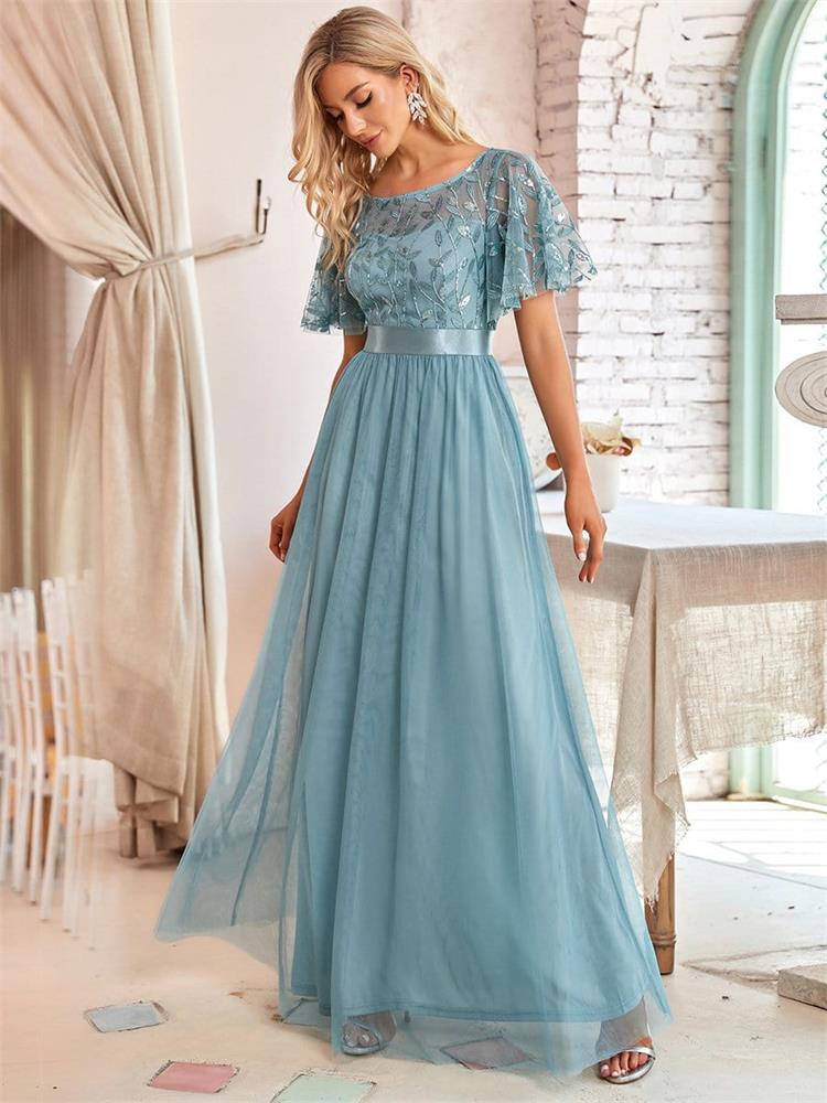 Vestido de Festa Longo com Detalhes Manta Bordada Azul Tiffany
