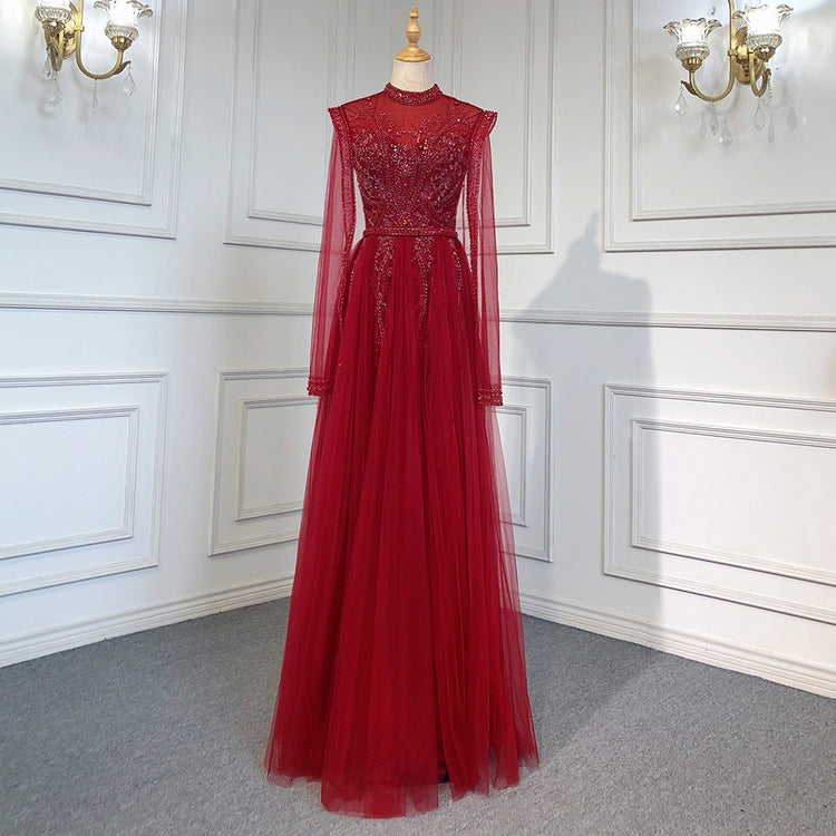 Vestido de Festa Longo Luxo Decorado em Cristais com Manga Transparente - Modelo Especial