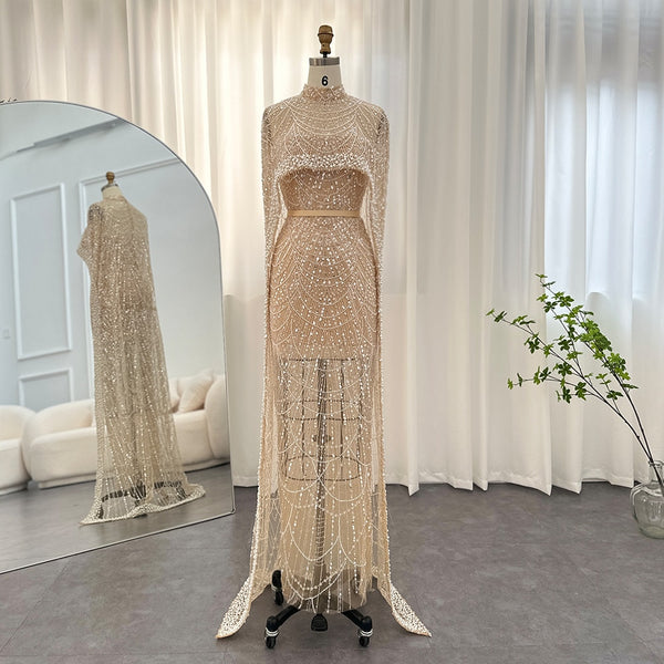 Vestido de Festa Luxuoso com Pérolas e Capa