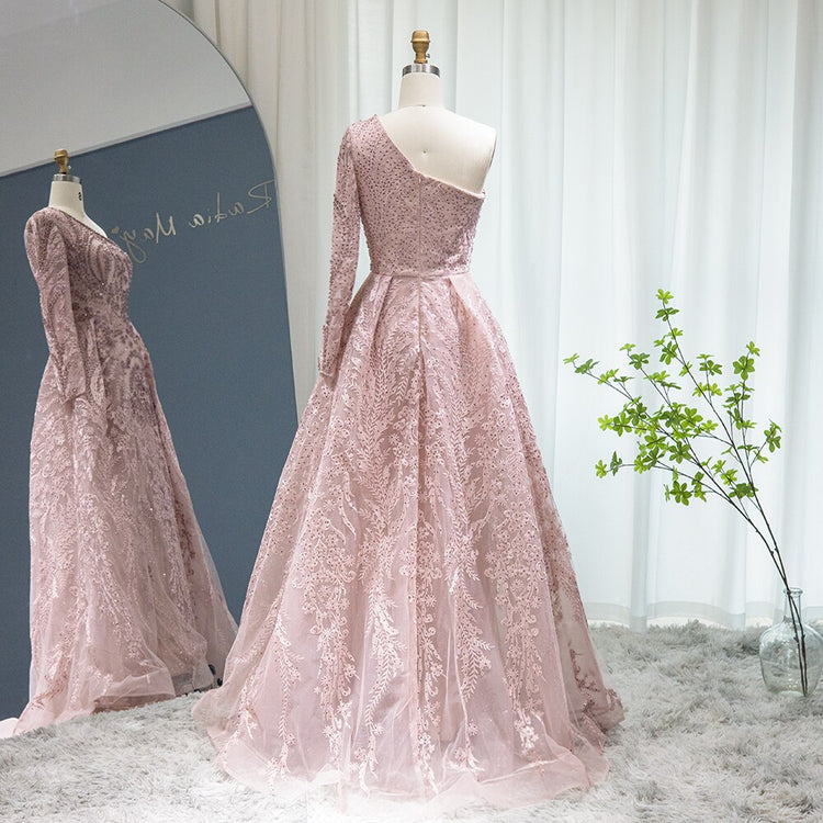 Vestido de Festa Maxi Luxo Decorado com Cristais e Manga Assimétrica - Modelo Especial