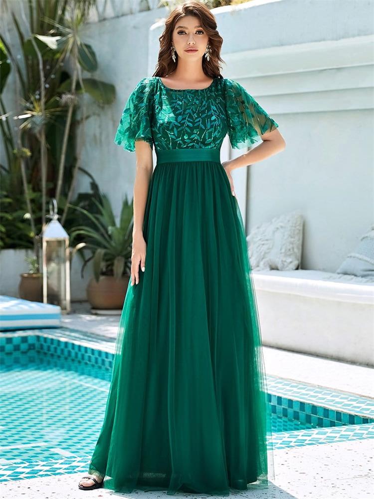 Vestido de Festa Longo com Detalhes Manta Bordada Verde