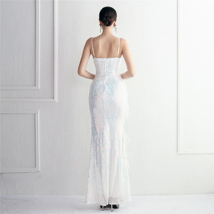 Vestido de Festa Longo Luxo com Detalhes em Plumas Branco