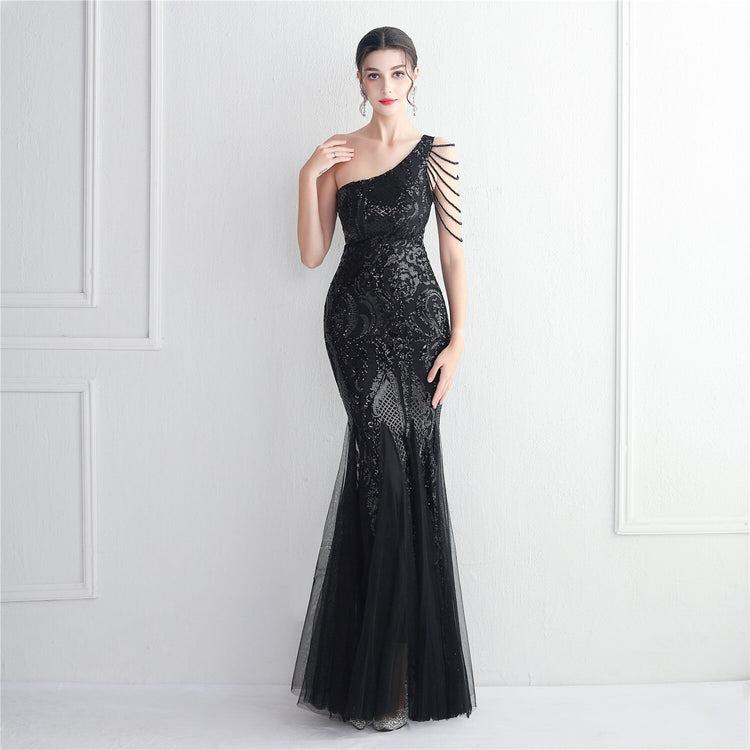 Vestido de Festa Sereia Ombro Único com Detalhes Brilho Preto