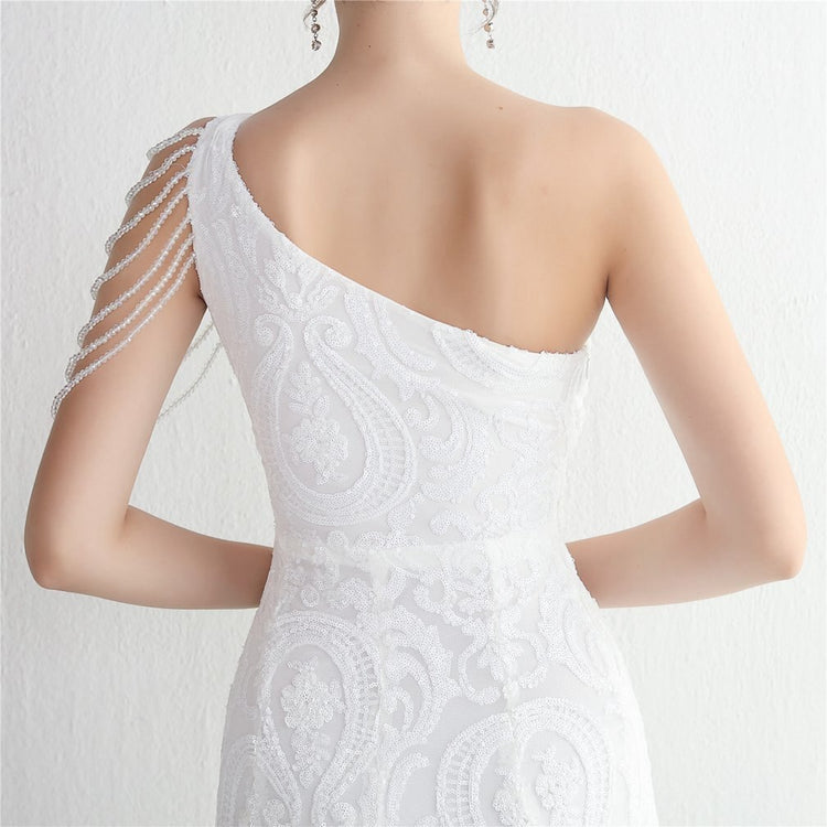 Vestido de Festa Sereia Ombro Único com Detalhes Brilho Branco