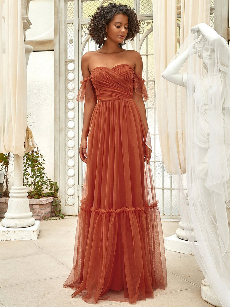 Vestido de Festa Clássico com Camadas em Tule