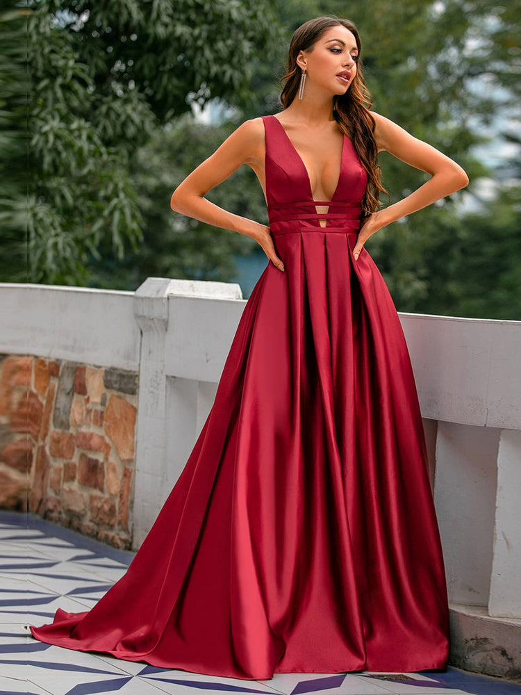 Vestido de Festa Longo Luxo com Stripes em Cetim