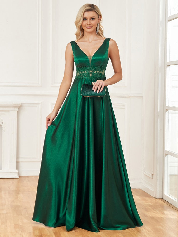 Vestido de Festa com Decote V em Renda Verde Império