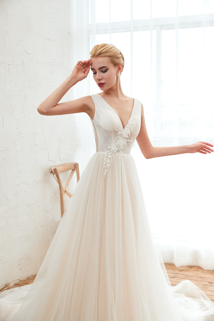 Vestido de Noiva Longo com Apliques e Saia em Tulle e Renda