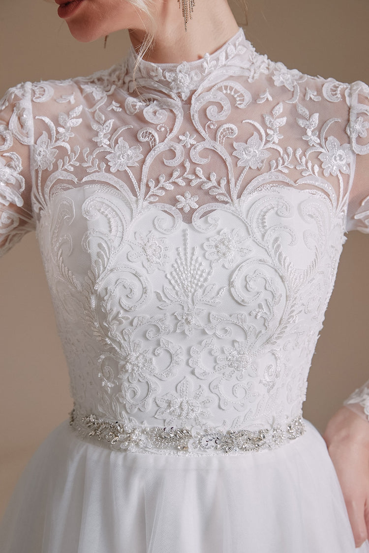 Vestido de Festa Luxo Clássico Romântico com Apliques em Cristais e Renda
