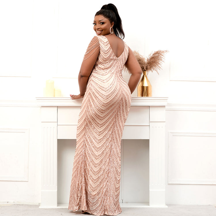 Vestido de Festa Plus Size Luxo com Manga Detalhada em Miçangas Dourado