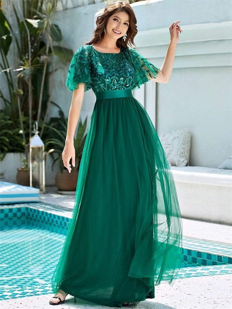Vestido de Festa Longo com Detalhes Manta Bordada Verde