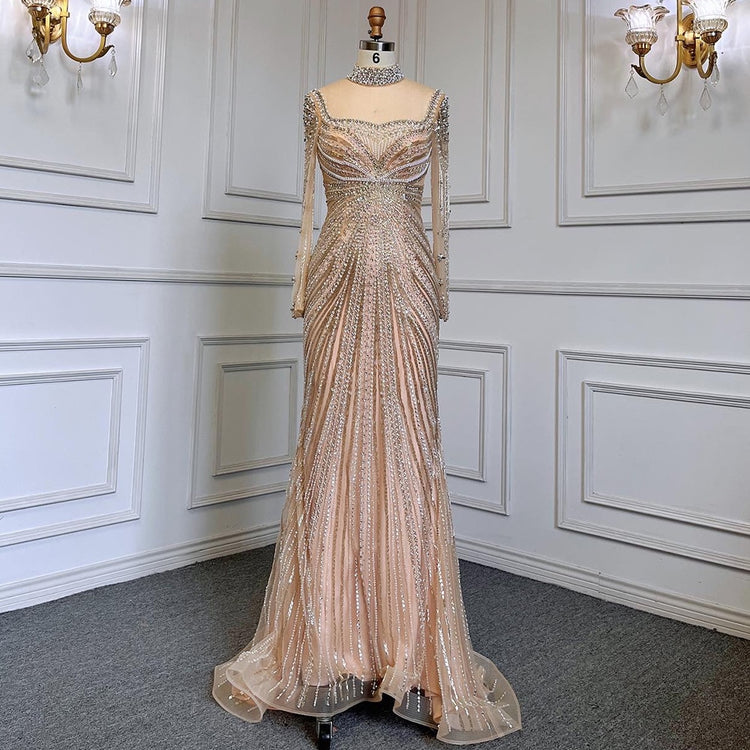 Vestido de Festa Sereia Magnus em Cetim Cravejado com Cristais - Modelo Especial