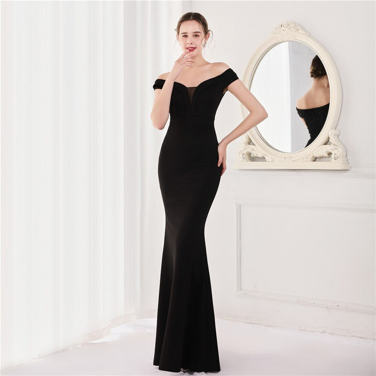 Vestido de Festa Longo Ombro a Ombro Preto