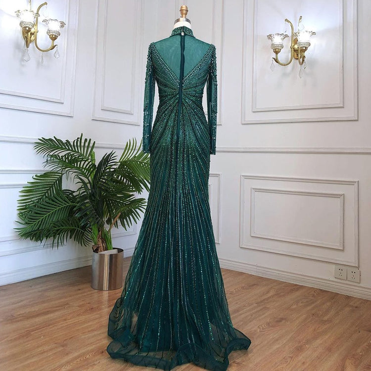 Vestido de Festa Sereia Magnus em Cetim Cravejado com Cristais - Modelo Especial
