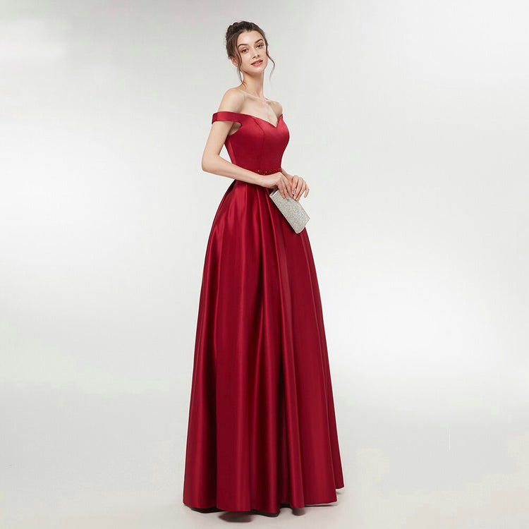 Vestido de Festa Longo Ombro a Ombro em Cetim com Cinto Decorado - Modelo Especial