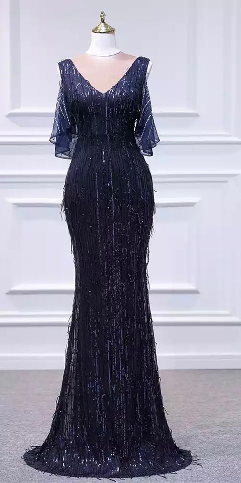 Vestido de Festa Longo Sereia com Detalhes em Brilhos Cristais Azul Marinho