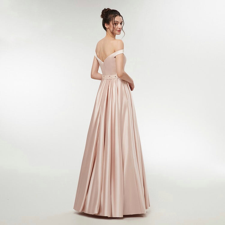 Vestido de Festa Longo Ombro a Ombro em Cetim com Cinto Decorado - Modelo Especial