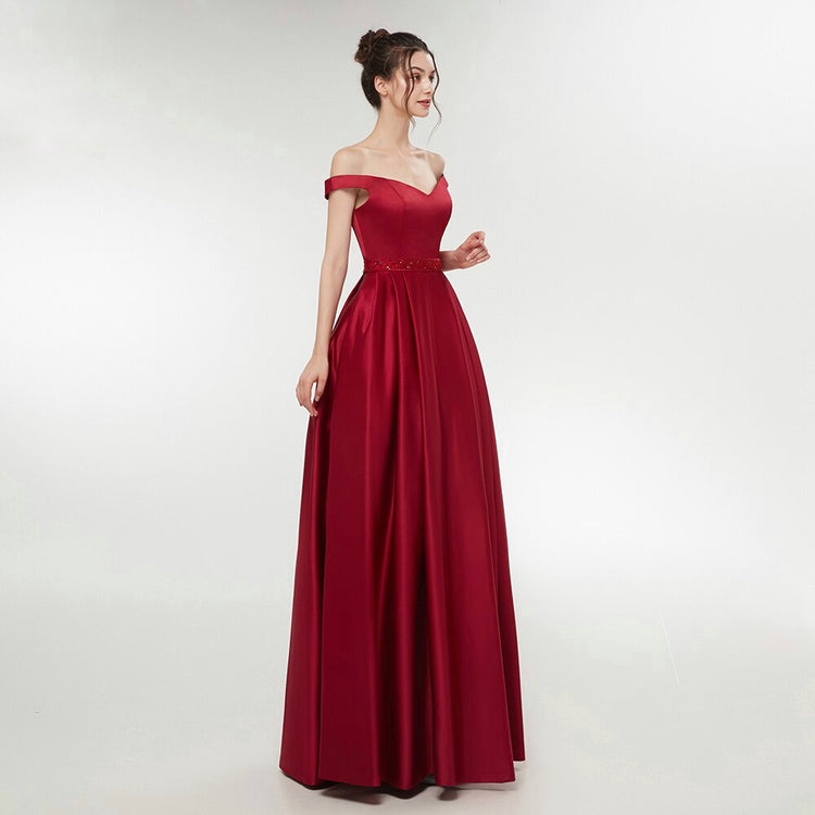Vestido de Festa Longo Ombro a Ombro em Cetim com Cinto Decorado - Modelo Especial