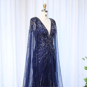 Vestido de Festa Maxi Luxo Adornado em Cristais com Capa Detalhada