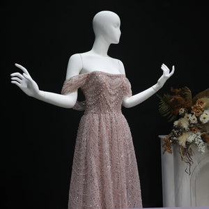 Vestido de Festa Luxo Clássico Decorado com Pérolas e Pedraria