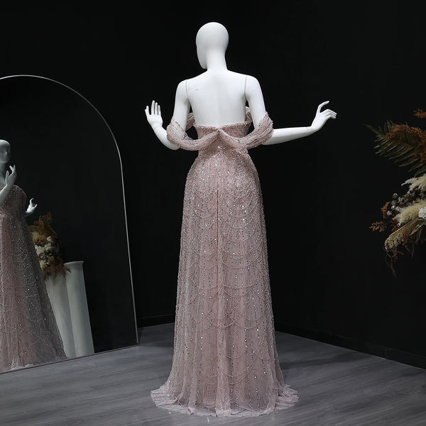 Vestido de Festa Luxo Clássico Decorado com Pérolas e Pedraria