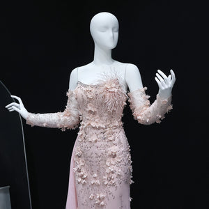 Vestido de Festa com Flores 3D e Plumas Charmosas