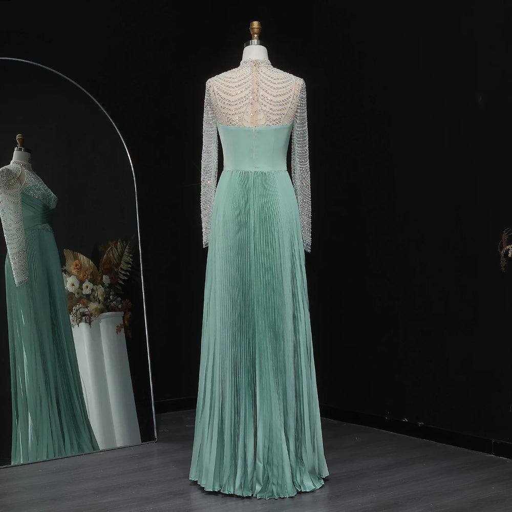 Vestido de Festa Luxo em Cetim Decorado com Cristais