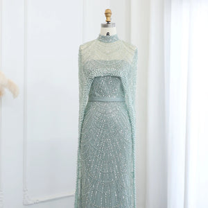 Vestido de Festa Luxuoso com Pérolas e Capa
