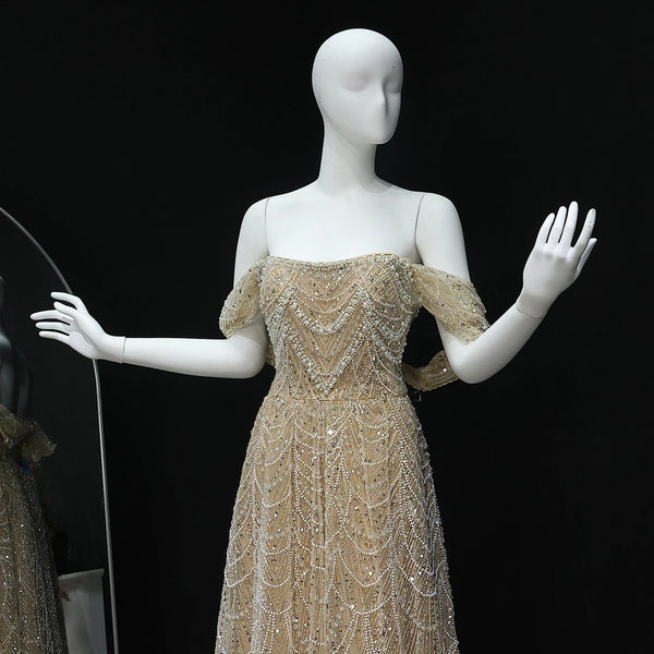 Vestido de Festa Luxo Clássico Decorado com Pérolas e Pedraria